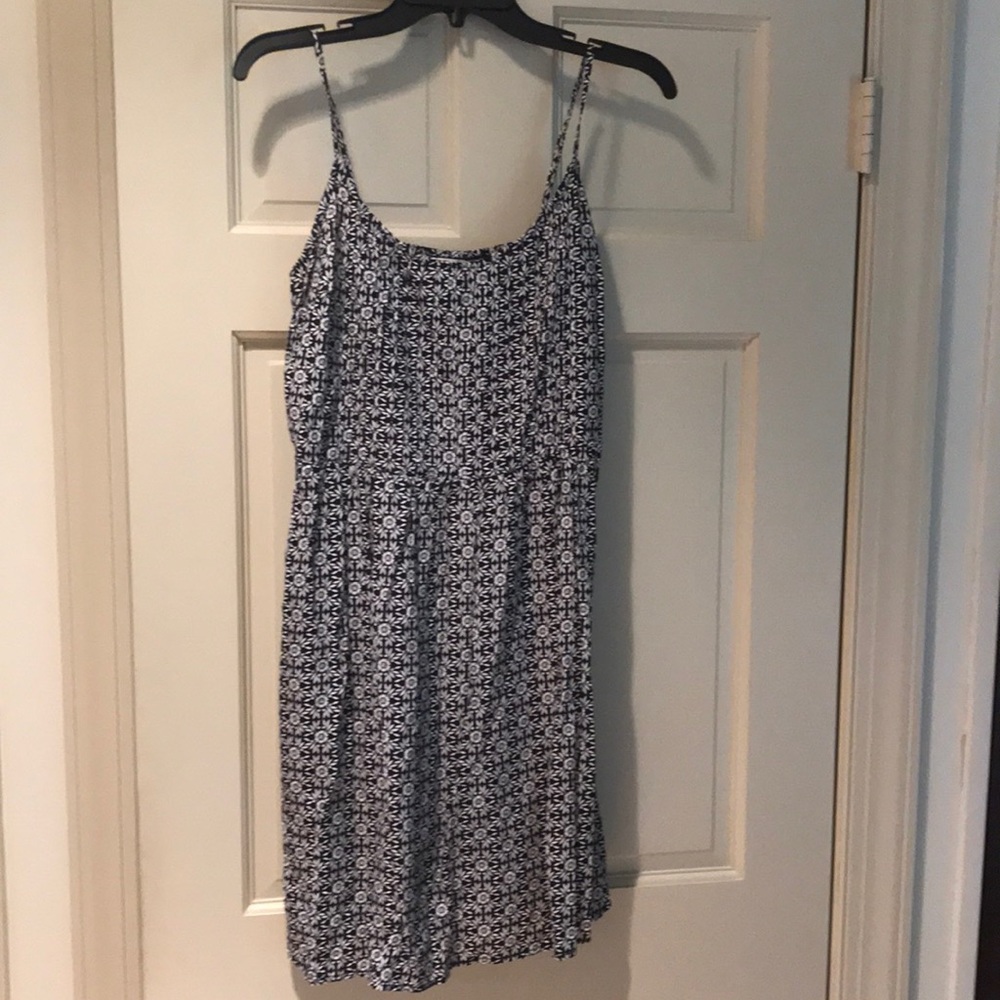 Ladies Old Navy sundress, M, blk/white, brand new!